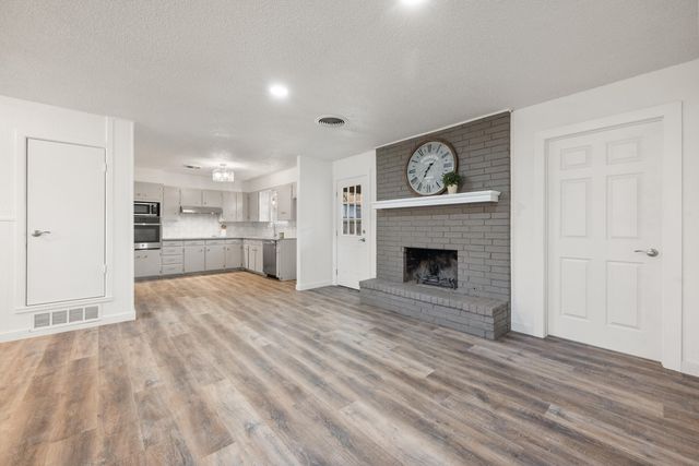 816 W Cedar Street, Floydada, TX 79235