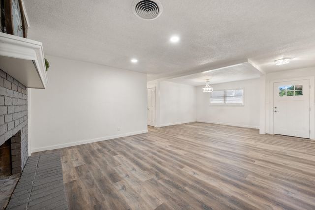 816 W Cedar Street, Floydada, TX 79235