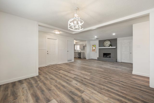 816 W Cedar Street, Floydada, TX 79235