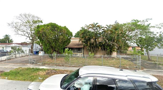 4231 NW 172nd Dr, Miami Gardens, FL 33055