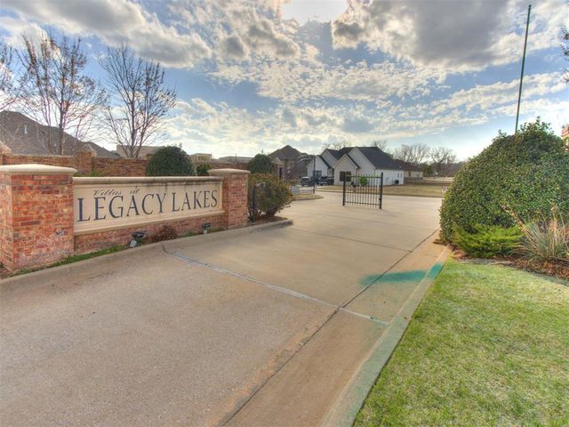 1305 Katelyn Court, Yukon, OK 73099