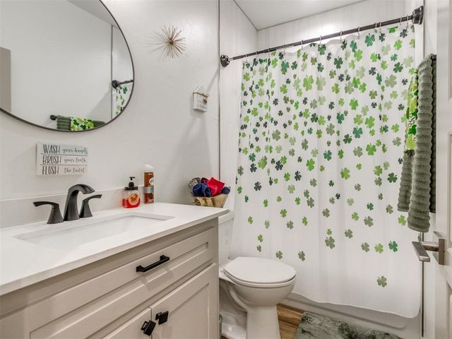 1305 Katelyn Court, Yukon, OK 73099