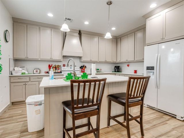 1305 Katelyn Court, Yukon, OK 73099