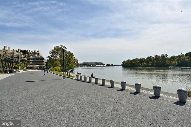 1205 POTOMAC ST NW, Washington, DC 20007