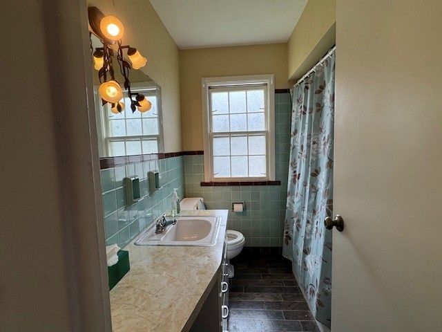 3233 W 26 Street, Millcreek, PA 16505