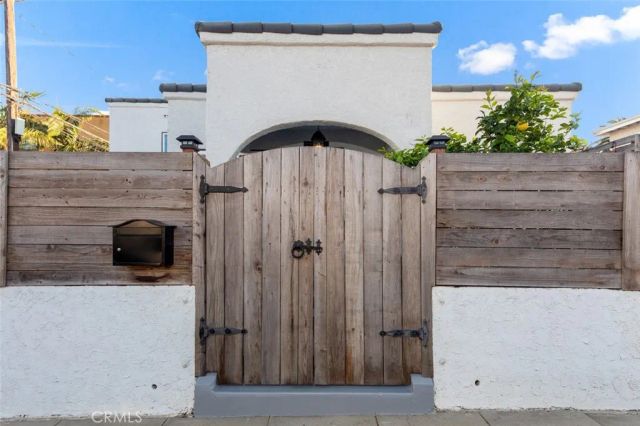 3740 E Mayfield Street, Long Beach, CA 90804