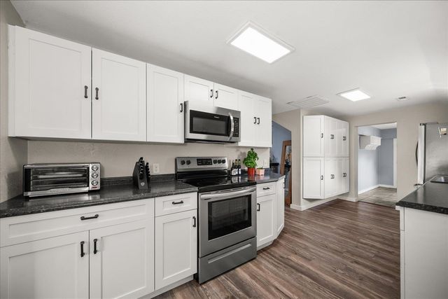 7901 E Valleyway Ave, Spokane Valley, WA 99212