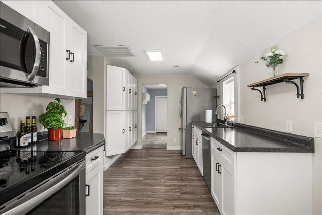 7901 E Valleyway Ave, Spokane Valley, WA 99212