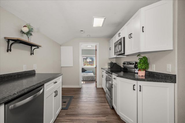 7901 E Valleyway Ave, Spokane Valley, WA 99212
