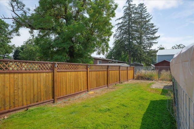 7901 E Valleyway Ave, Spokane Valley, WA 99212