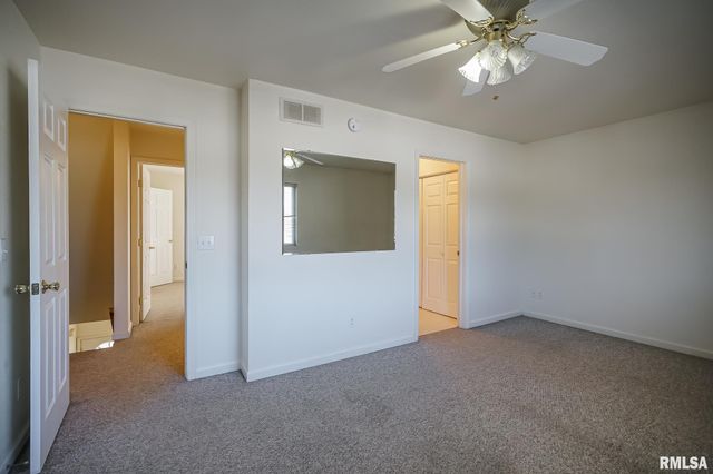 3510 N Kingston Dr Apt 8, Peoria, IL 61604