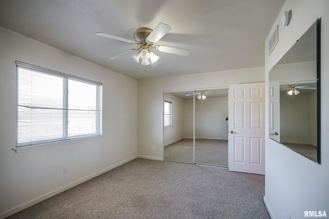 3510 N Kingston Dr Apt 8, Peoria, IL 61604