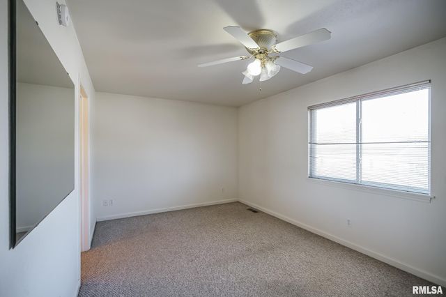 3510 N Kingston Dr Apt 8, Peoria, IL 61604