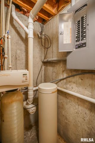 3510 N Kingston Dr Apt 8, Peoria, IL 61604