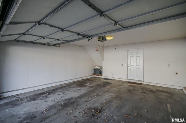 3510 N Kingston Dr Apt 8, Peoria, IL 61604