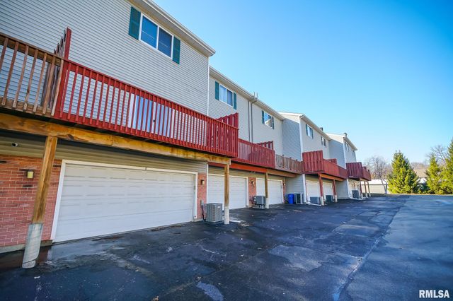 3510 N Kingston Dr Apt 8, Peoria, IL 61604