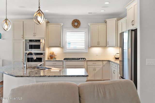 3448 Lake Club Circle, Southport, NC 28461