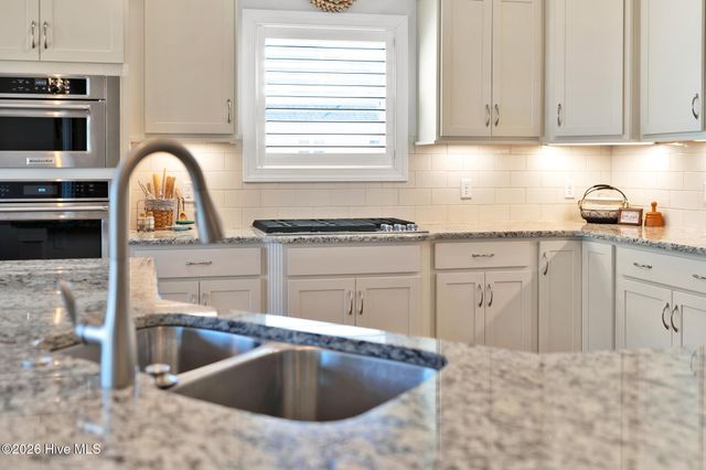 3448 Lake Club Circle, Southport, NC 28461