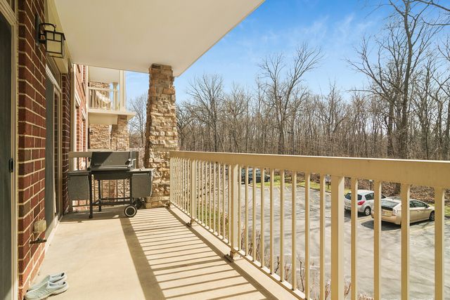425 BENJAMIN Drive 202, Vernon Hills, IL 60061
