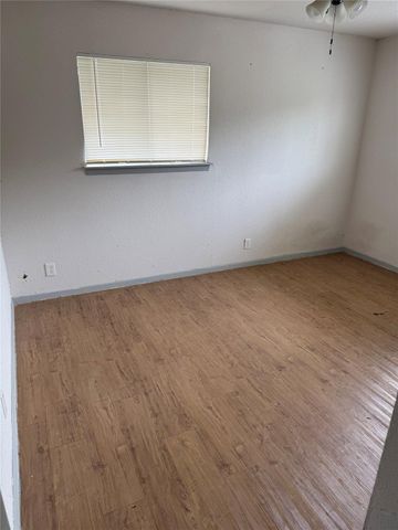 1303 Falcon CV, Austin, TX 78745