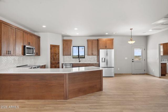 47530 W Ray Street, Aguila, AZ 85320