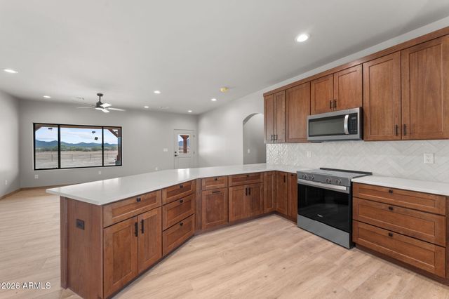 47530 W Ray Street, Aguila, AZ 85320