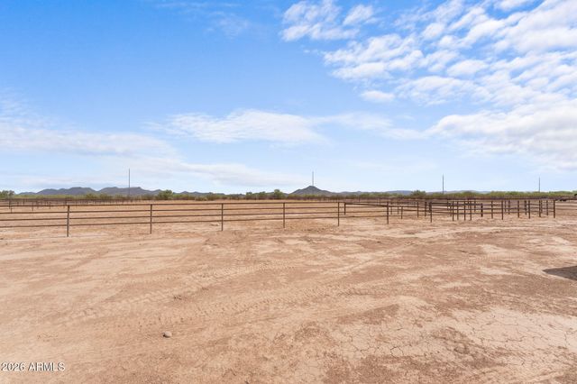 47530 W Ray Street, Aguila, AZ 85320