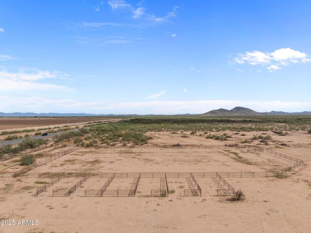 47530 W Ray Street, Aguila, AZ 85320