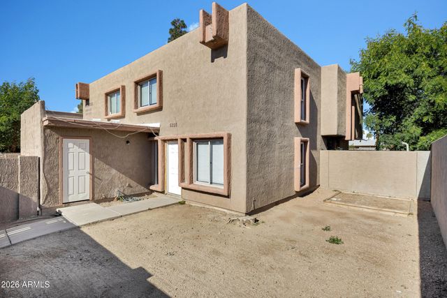5220 W LYNWOOD Street, Phoenix, AZ 85043