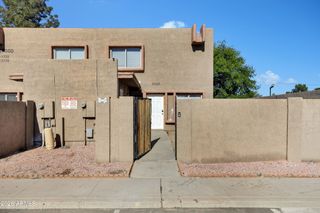 5220 W LYNWOOD Street, Phoenix, AZ 85043
