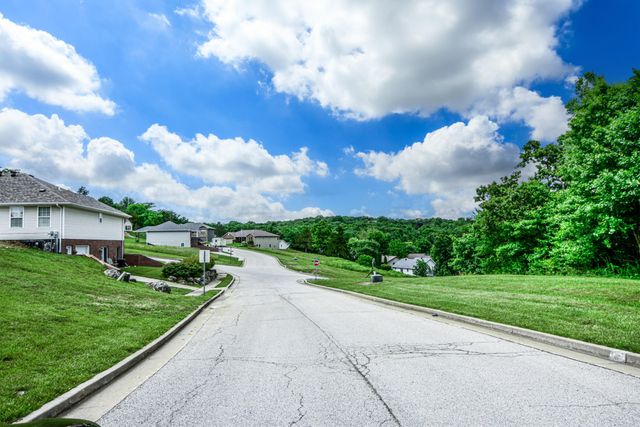 3312 CODY DR, Jefferson City, MO 65109