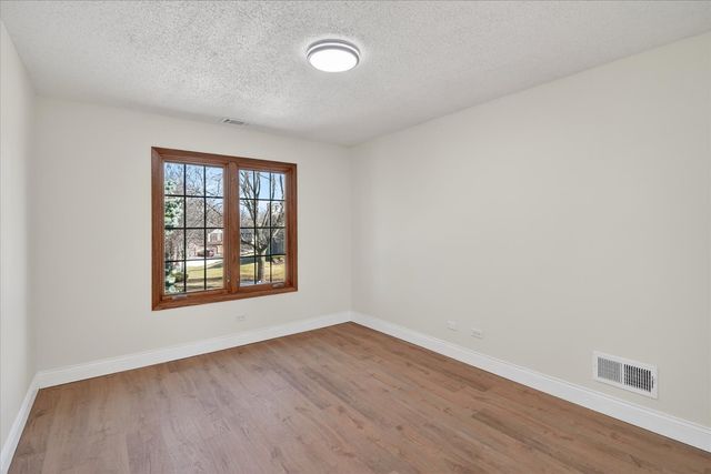 13458 S Westview Drive V4, Palos Heights, IL 60463