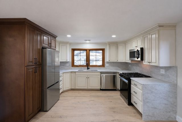 13458 S Westview Drive V4, Palos Heights, IL 60463