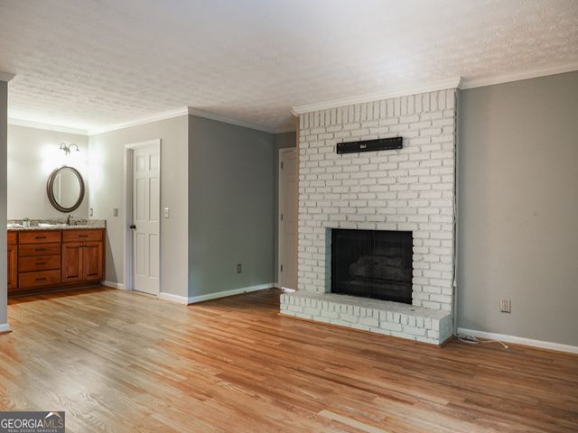 2990 Ascot Lane, Roswell, GA 30076