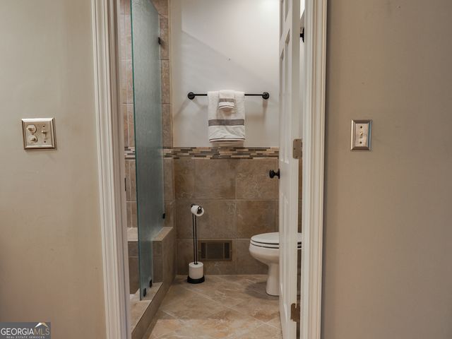 2990 Ascot Lane, Roswell, GA 30076