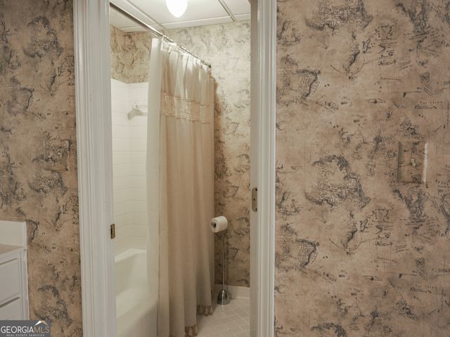 2990 Ascot Lane, Roswell, GA 30076