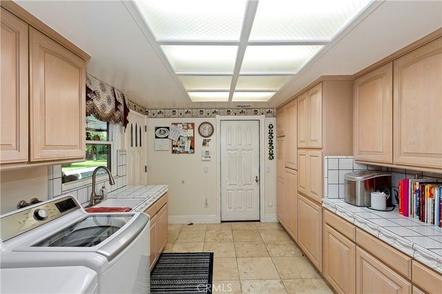 3694 Parkside, San Bernardino, CA 92404