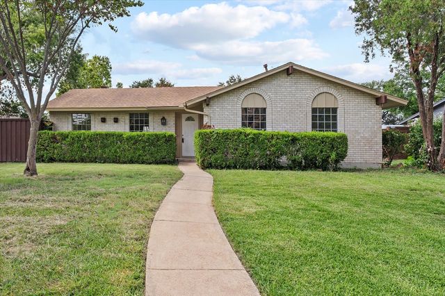 2804 Royal oaks Drive, Plano, TX 75074