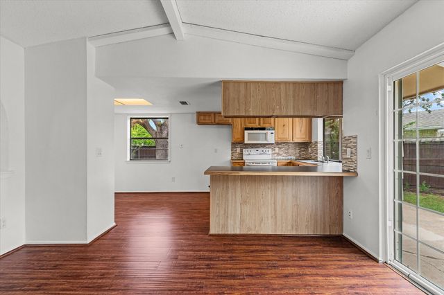 2804 Royal oaks Drive, Plano, TX 75074