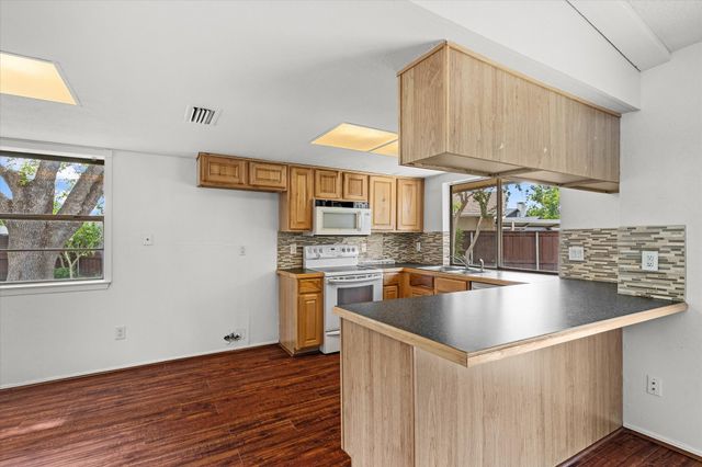 2804 Royal oaks Drive, Plano, TX 75074