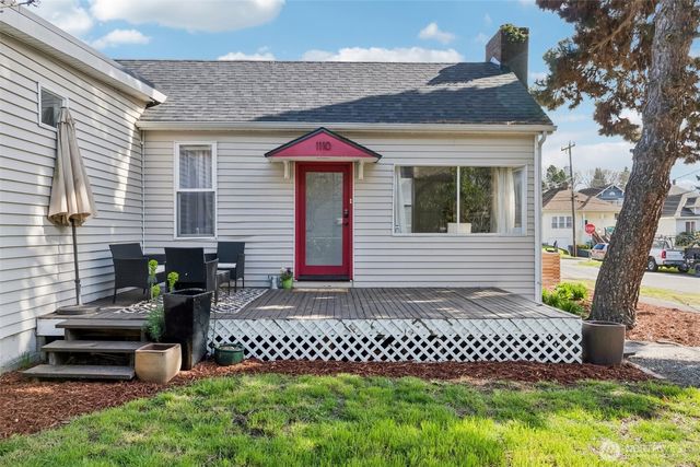 1110 S Bennett Street, Seattle, WA 98108