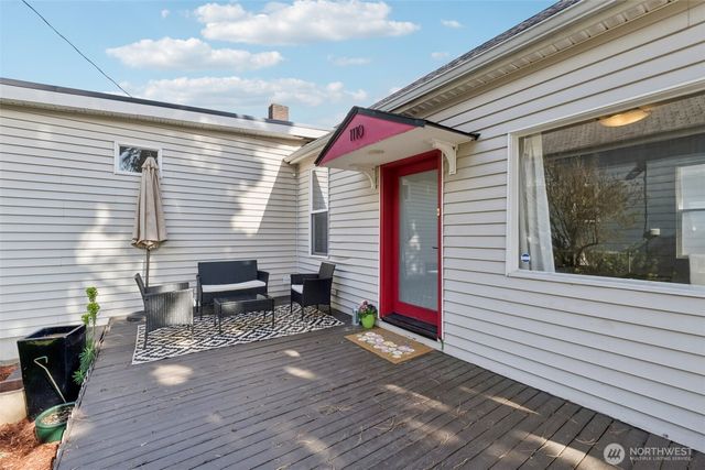 1110 S Bennett Street, Seattle, WA 98108