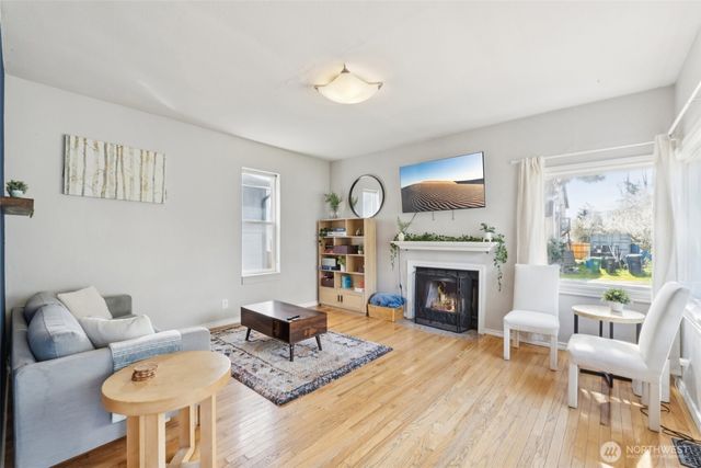 1110 S Bennett Street, Seattle, WA 98108