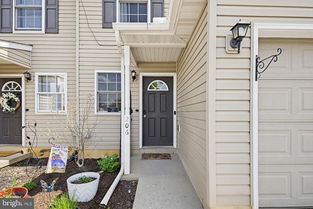 206 RED CEDAR LN, Marietta, PA 17547