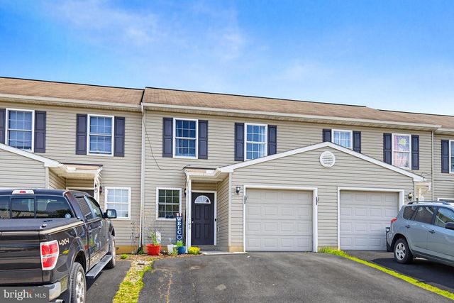 206 RED CEDAR LN, Marietta, PA 17547