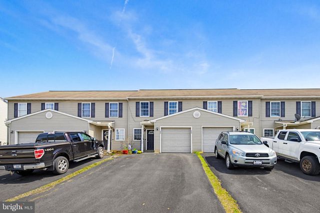 206 RED CEDAR LN, Marietta, PA 17547