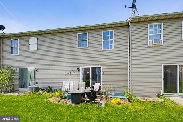 206 RED CEDAR LN, Marietta, PA 17547