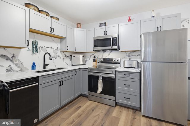 206 RED CEDAR LN, Marietta, PA 17547
