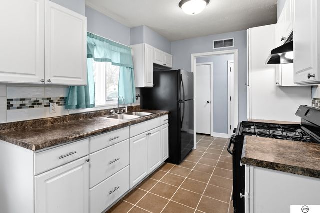 5221 W Zeamer Street, Lincoln, NE 68524