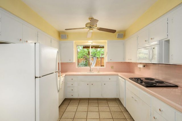 1288 W San Jose Avenue, Fresno, CA 93711